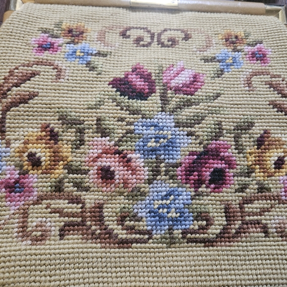Hand Made Petit Point Needlepoint Floral Roses Tapestry Evening Bag Vintage Used - Picture 2 of 12